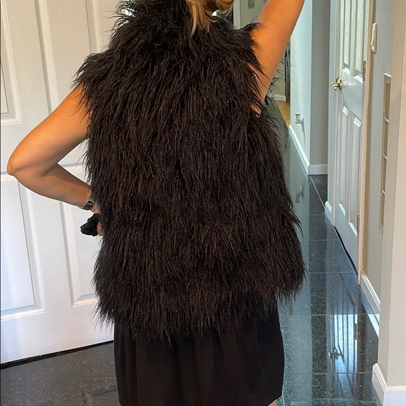 American Widgeon Faux Fur Vest - Picture 3 of 3